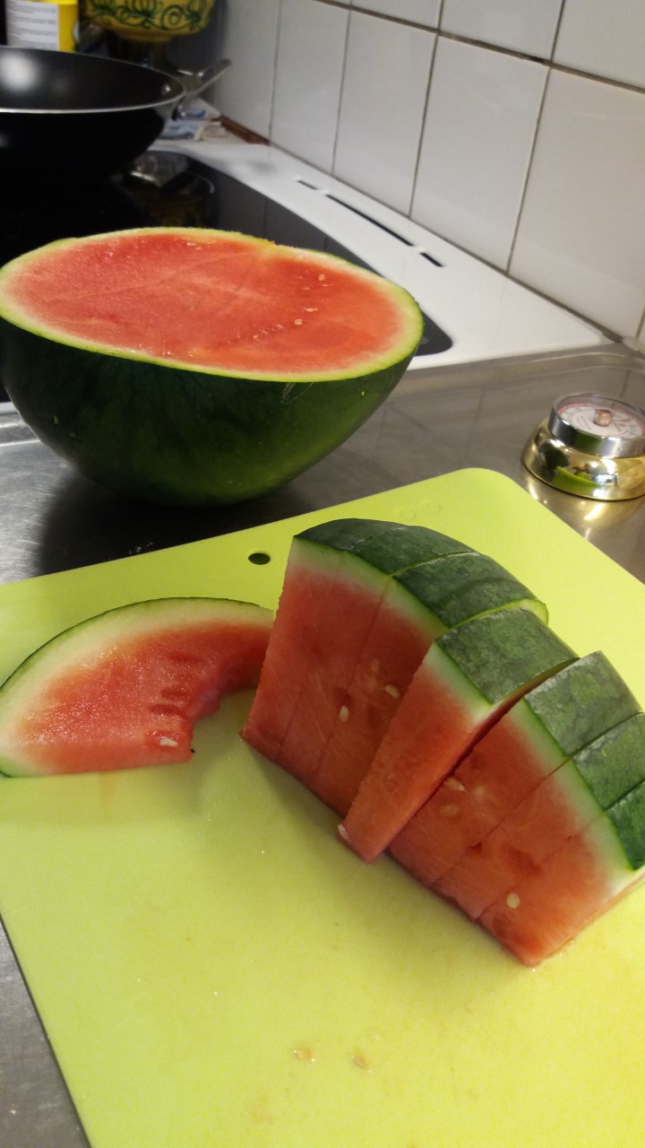 Vattenmelon för 15kr/kg på Hemköp denna vecka